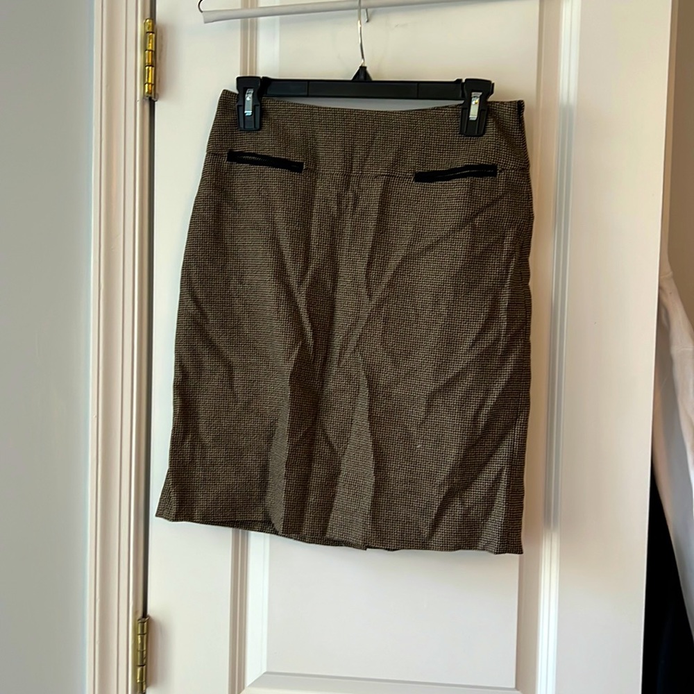 Adorable work skirt!